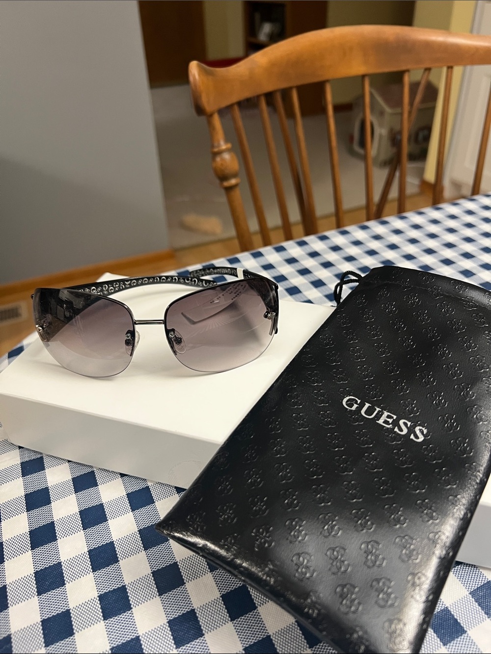 Guess Black Gradient Oversized Women's Sunglasses
